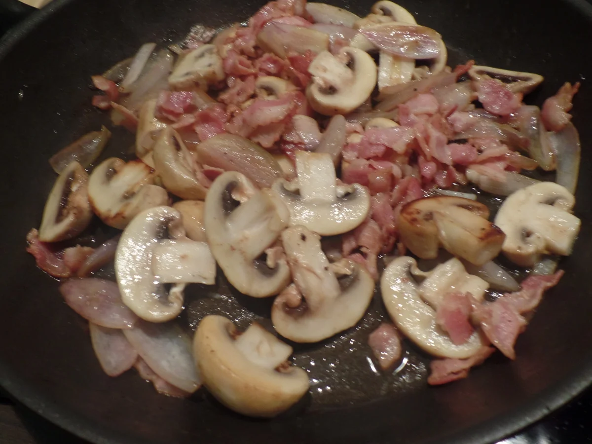 Schweinefilet mit Pfefferrahmsauce  und Pilzgemüse - Rezept - Bild Nr. 856