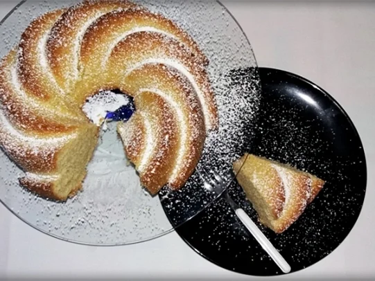 Kuchen mit Kokos-Mehl-Milch verfeinert  &  „Coca Cola Kaviar“ - Rezept - Bild Nr. 854