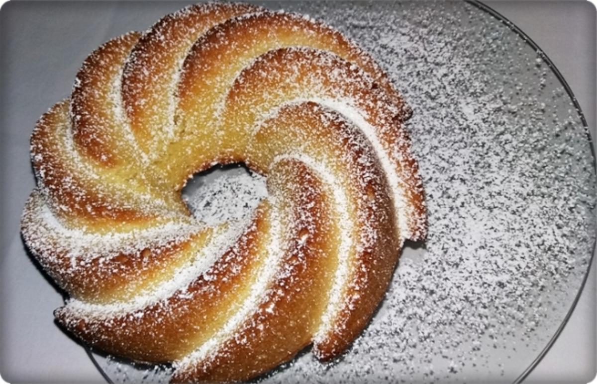 Kuchen mit Kokos-Mehl-Milch verfeinert  &  „Coca Cola Kaviar“ - Rezept - Bild Nr. 869