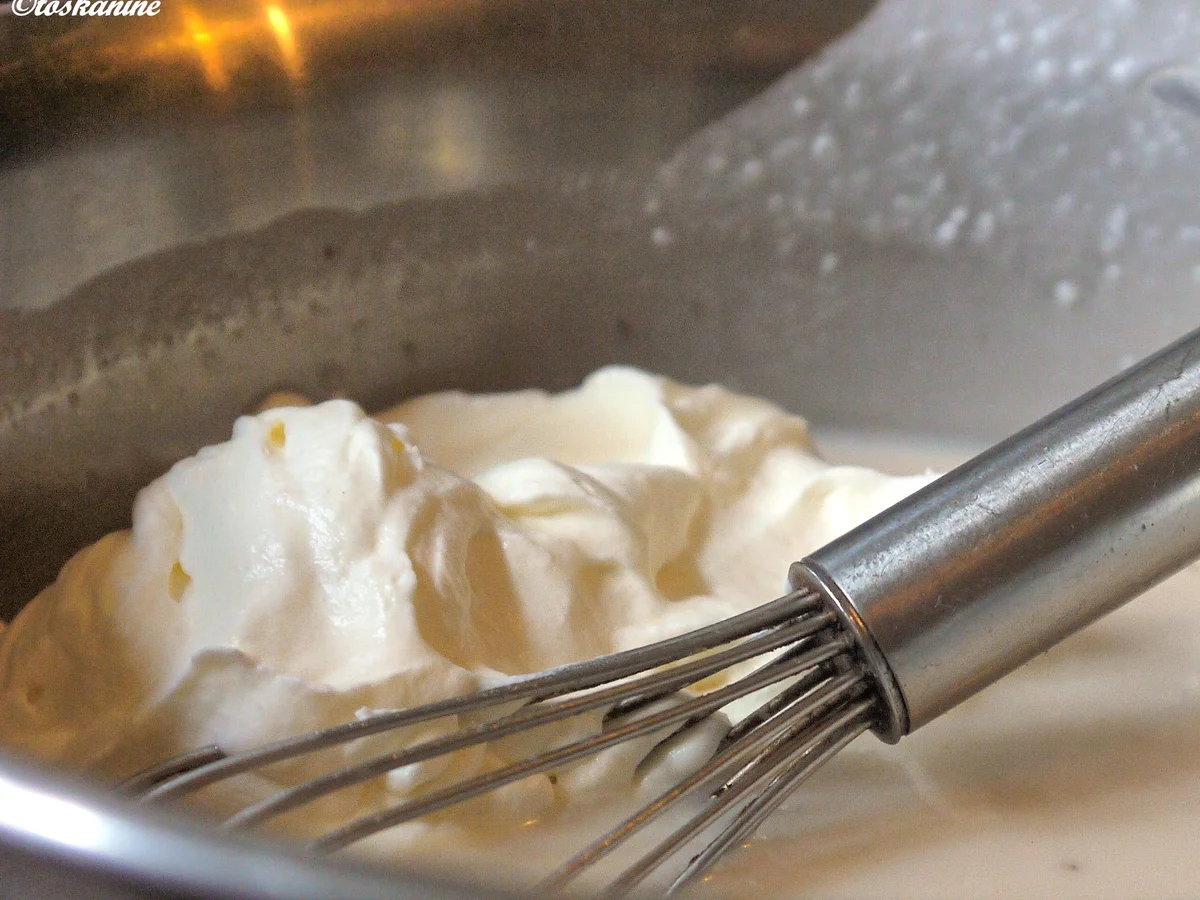 Kokos-Tonka-Mousse mit Granatapfel - Rezept - Bild Nr. 6