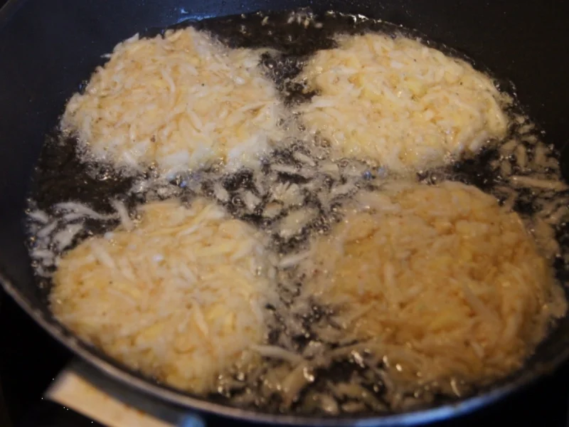 Sellerie-Puffer mit Waldpilzcreme - Rezept - Bild Nr. 896