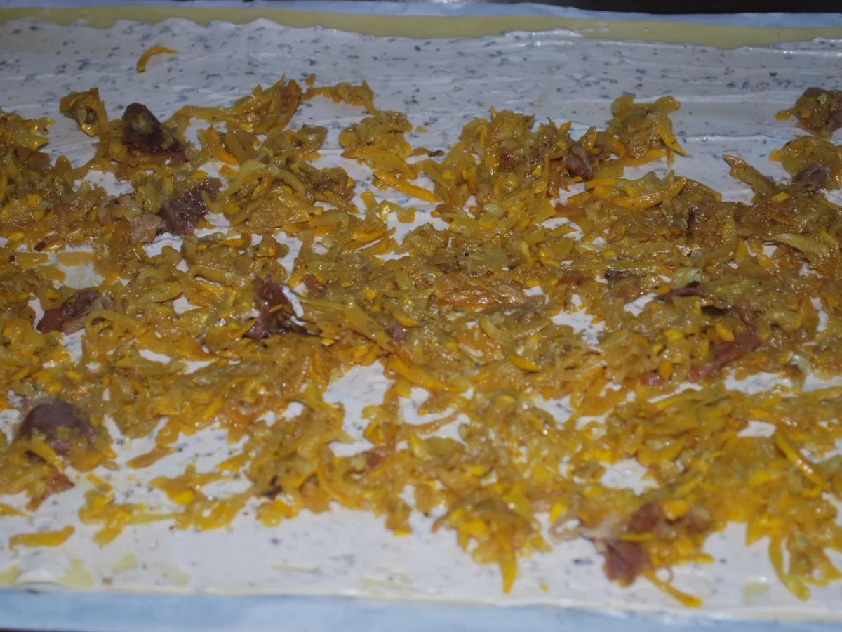 Nudel-Rolls mit Zucchinifüllung in Tomatensauce - Rezept - Bild Nr. 887