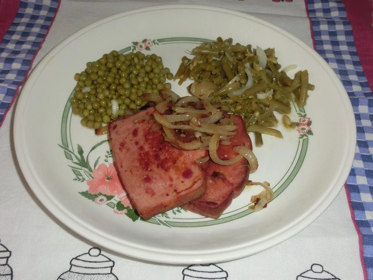 Gebratener Fleischkäse mit Salaten - Rezept - Bild Nr. 897