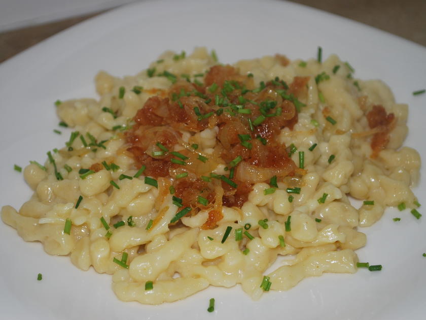 Annis Käsespätzle mit Röstzwiebeln - Rezept - kochbar.de