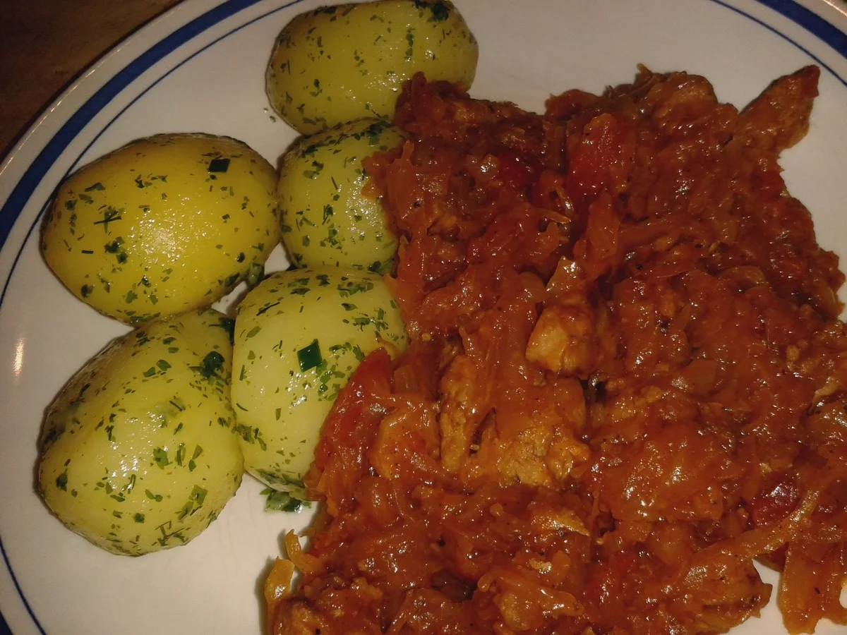Rezept: Fein pikantes Sauerkraut-Geschnetzeltes .. vegan Fein pikantes Sauerkraut-Geschnetzeltes .. vegan - Rezept