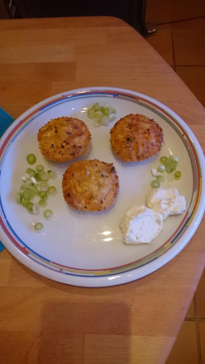 Kartoffelpuffer - Muffins mit Kräuterquark und Schalotten - Rezept - Bild Nr. 922