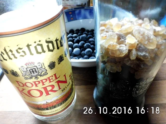 Rezept: schlehenlikör Bild Nr. 4 schlehenlikör - Rezept - Bild Nr. 4