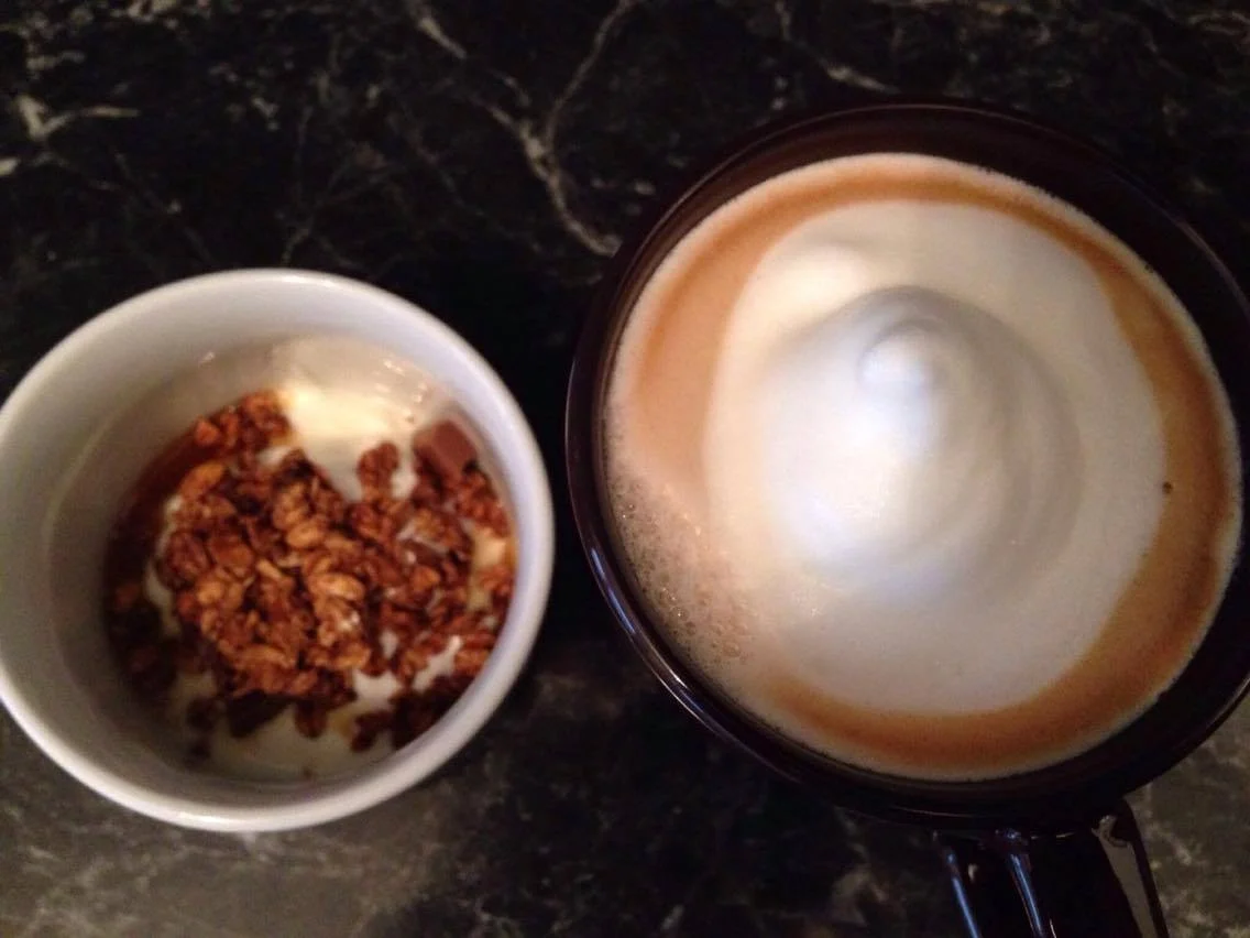 Kaffe-Knuspermüsli mit Schokoladestückchen - Rezept - Bild Nr. 912