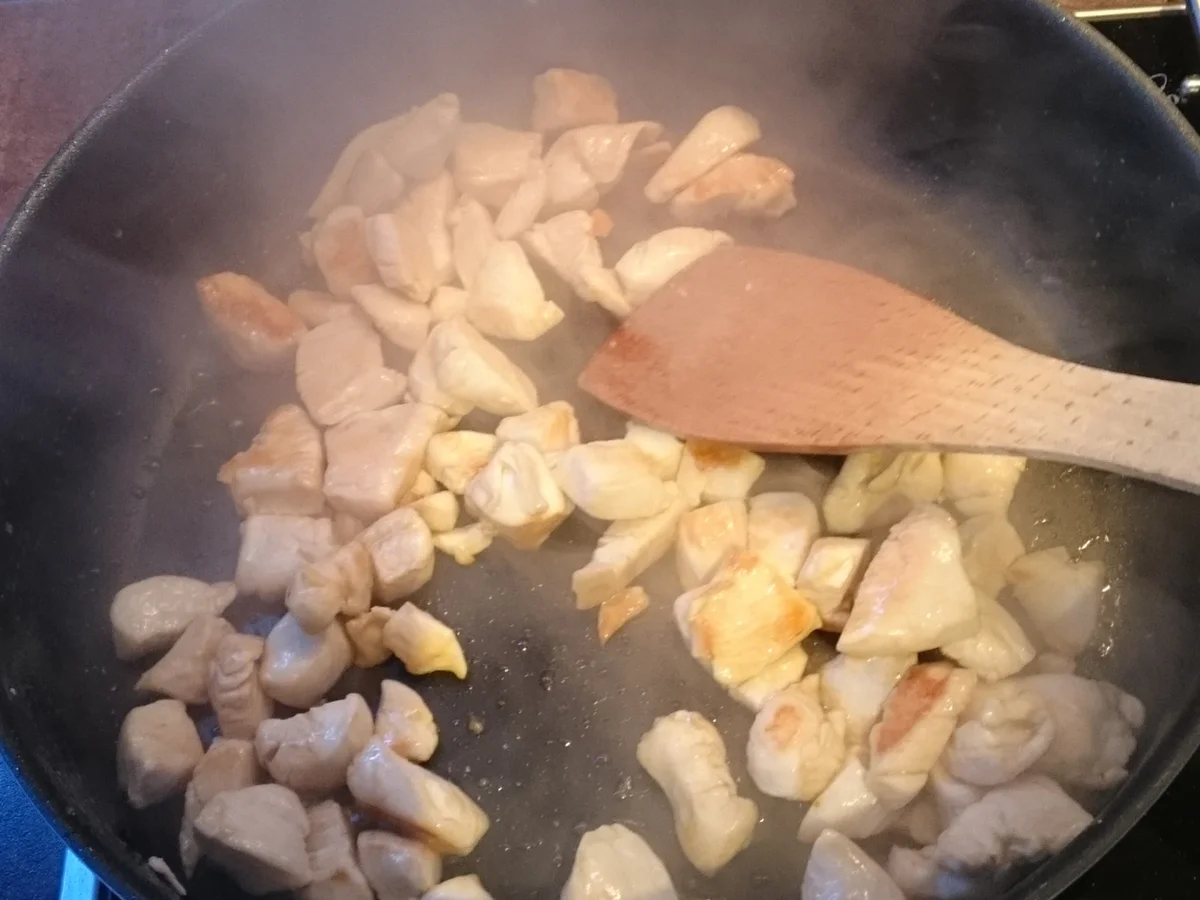 Curry-Hühnchen mit Gemüse und Blatt Spinat - Rezept - Bild Nr. 930