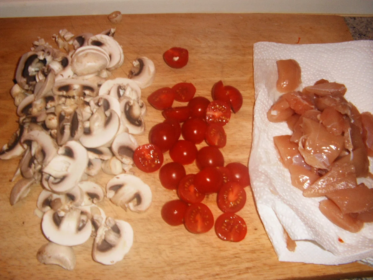 Rezept: Erdnuss-Hähnchen-Pfanne Bild Nr. 918 Erdnuss-Hähnchen-Pfanne - Rezept - Bild Nr. 918