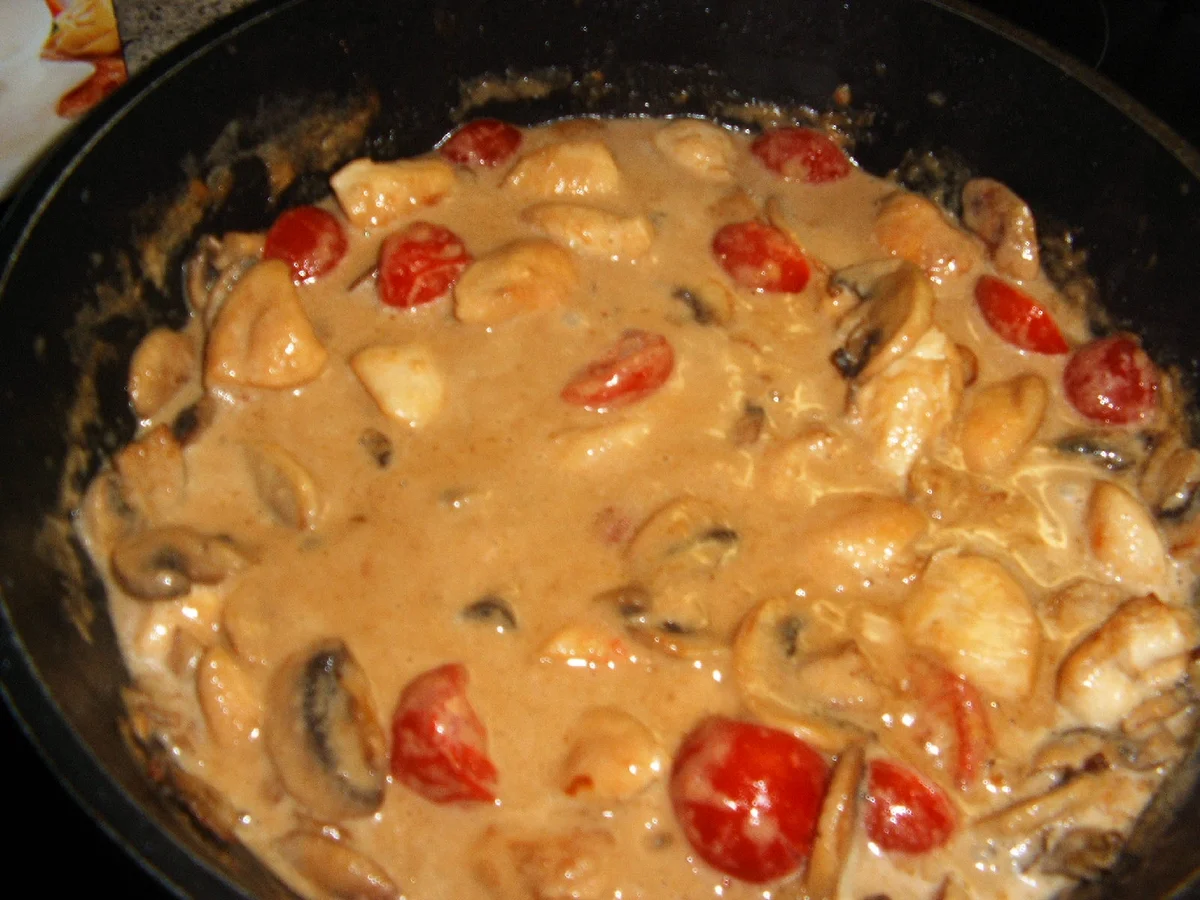 Rezept: Erdnuss-Hähnchen-Pfanne Bild Nr. 922 Erdnuss-Hähnchen-Pfanne - Rezept - Bild Nr. 922