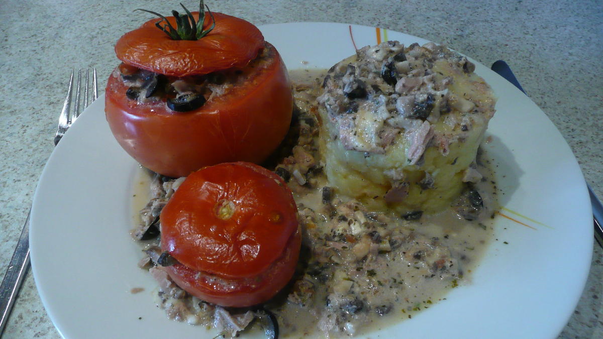Tomaten mit saftigerThunfisch Champignonfüllung - Rezept - Bild Nr. 920