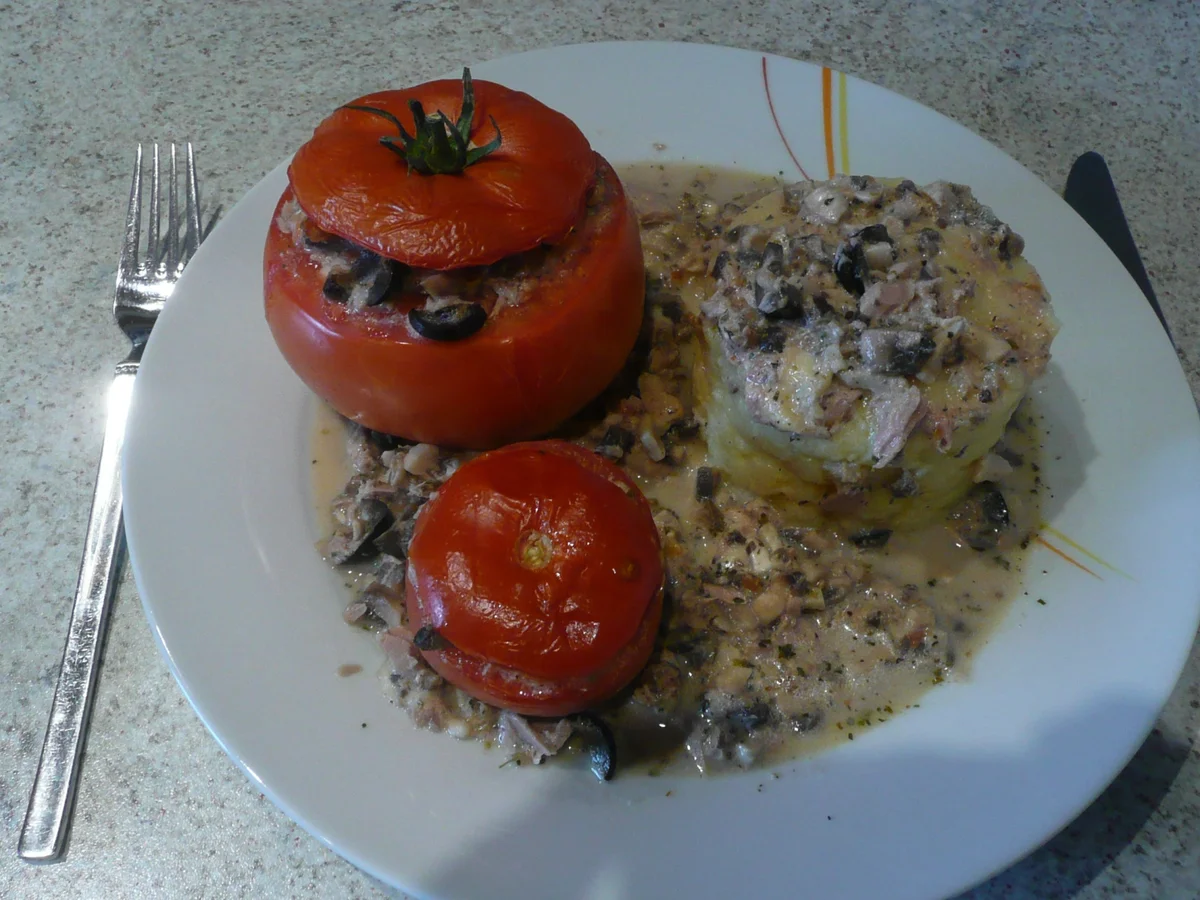 Tomaten mit saftigerThunfisch Champignonfüllung - Rezept - Bild Nr. 921