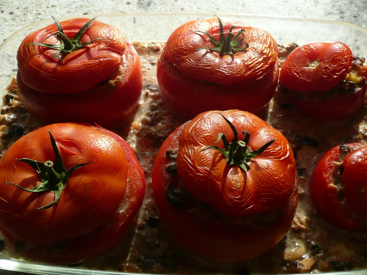 Tomaten mit saftigerThunfisch Champignonfüllung - Rezept - Bild Nr. 922