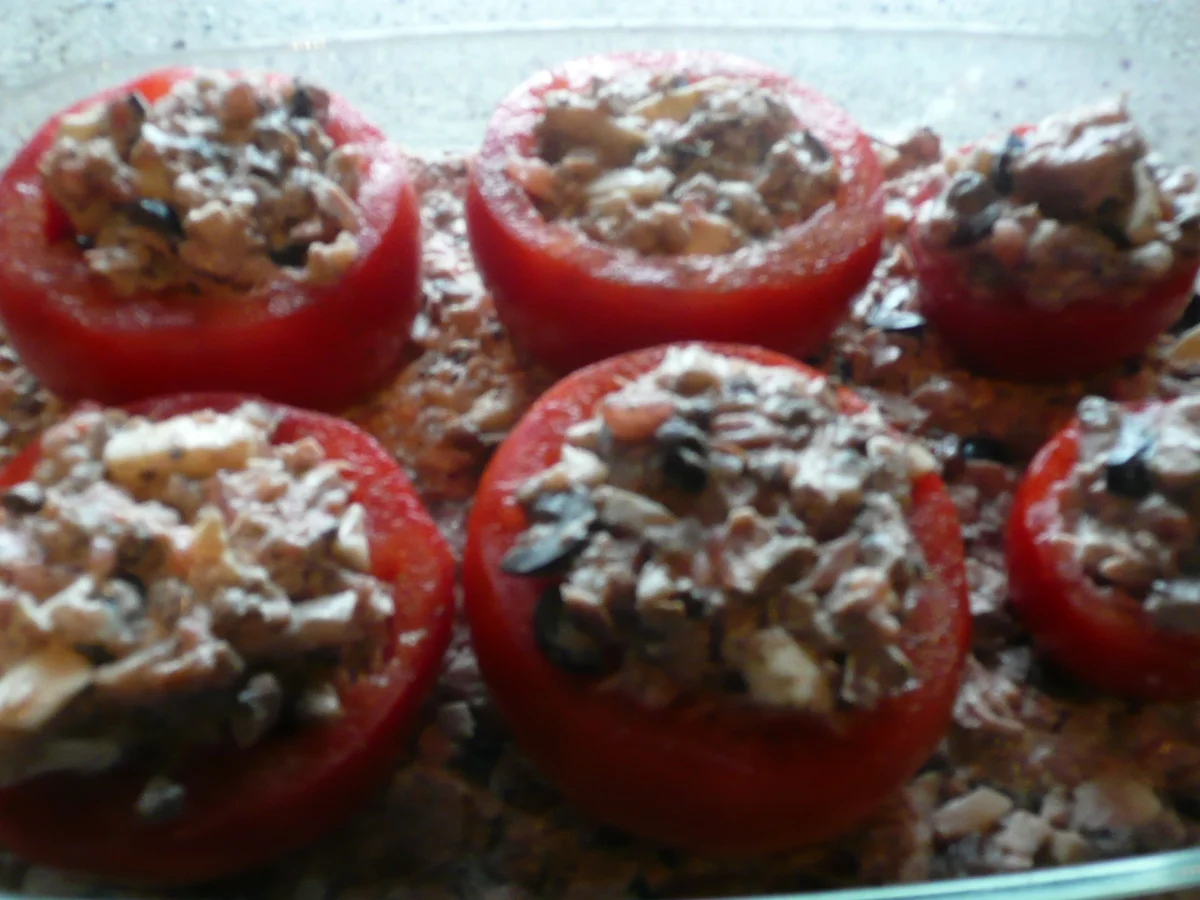 Tomaten mit saftigerThunfisch Champignonfüllung - Rezept - Bild Nr. 924