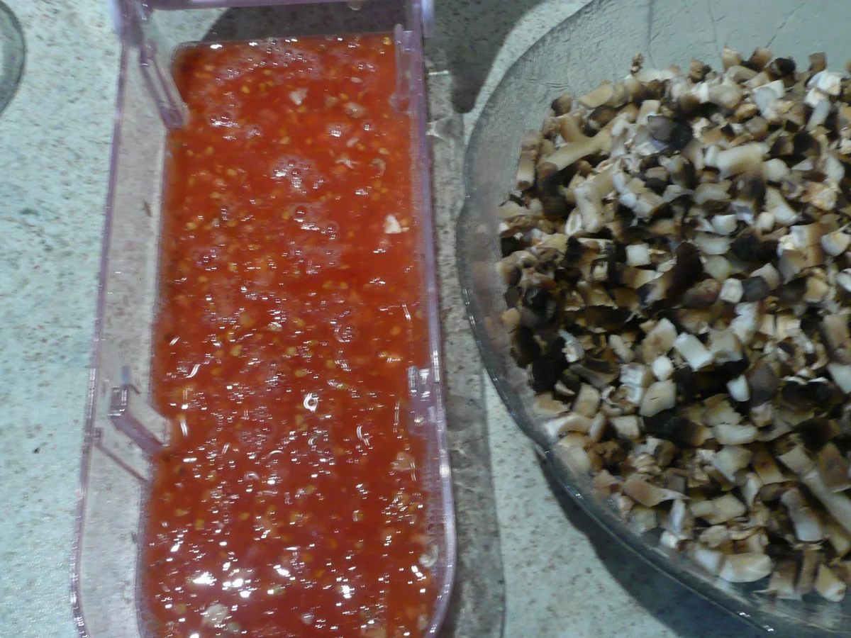 Tomaten mit saftigerThunfisch Champignonfüllung - Rezept - Bild Nr. 928