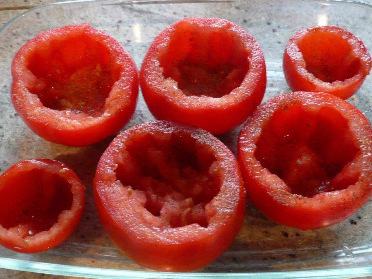Tomaten mit saftigerThunfisch Champignonfüllung - Rezept - Bild Nr. 932