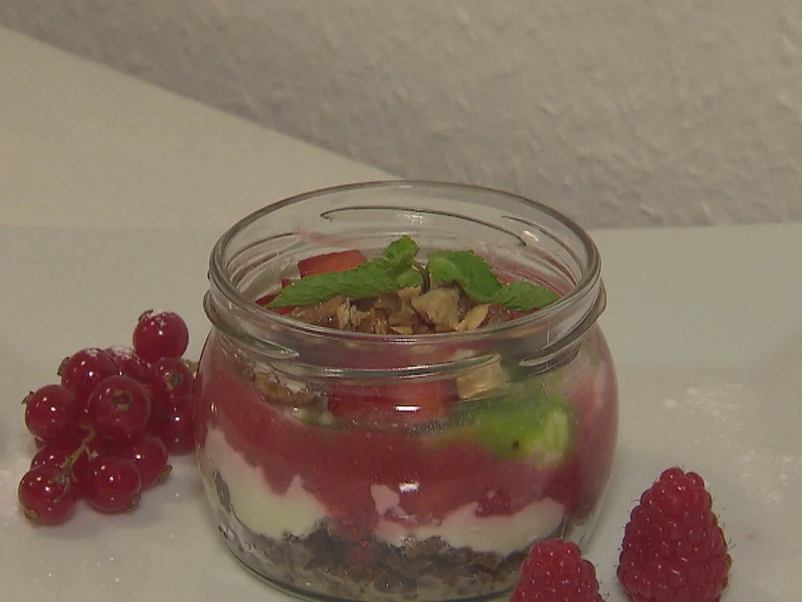 Trifle von roten und grünen Beeren - Rezept