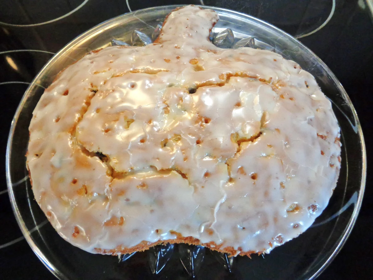 Rezept: Calvados - Apfel in Rührteig mit Zitrone und Zitronen - Glasur ... Bild Nr. 945 Calvados - Apfel in Rührteig mit Zitrone und Zitronen - Glasur ... - Rezept - Bild Nr. 945