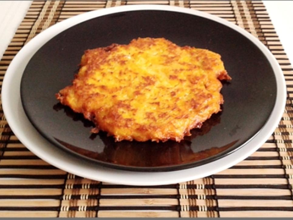 Hokkaido-Kartoffel-Rösti mit Spiegelei und Wildlachs - Rezept - kochbar.de