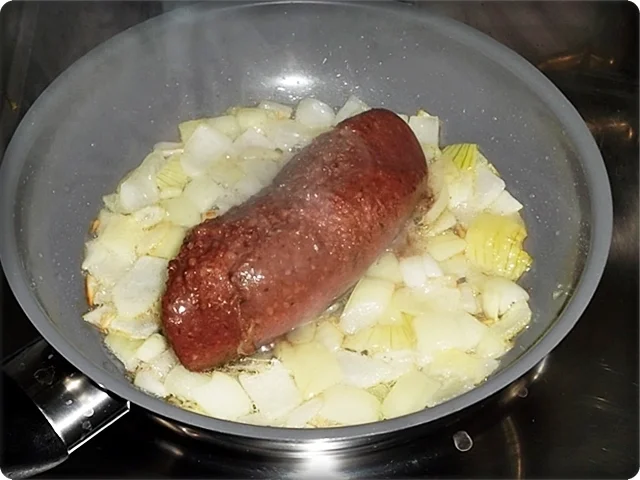 Rezept: Blutwurst mit Sauerkraut und Stampfkartoffeln Bild Nr. 9 Blutwurst mit Sauerkraut und Stampfkartoffeln - Rezept - Bild Nr. 9