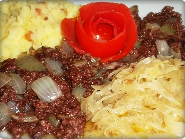 Rezept: Blutwurst mit Sauerkraut und Stampfkartoffeln Bild Nr. 14 Blutwurst mit Sauerkraut und Stampfkartoffeln - Rezept - Bild Nr. 14