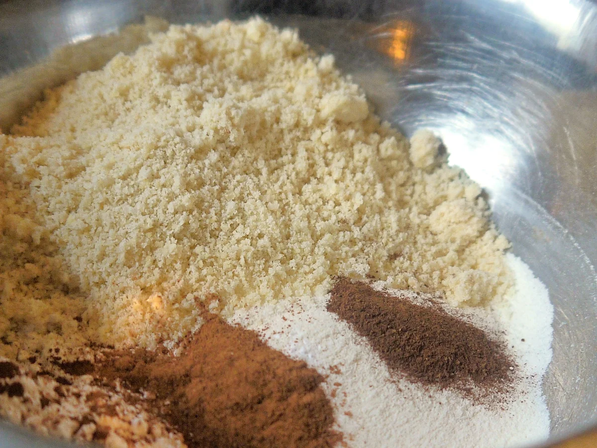 Rezept: Rotwein-Birnen-Kuchen Bild Nr. 930 Rotwein-Birnen-Kuchen - Rezept - Bild Nr. 930