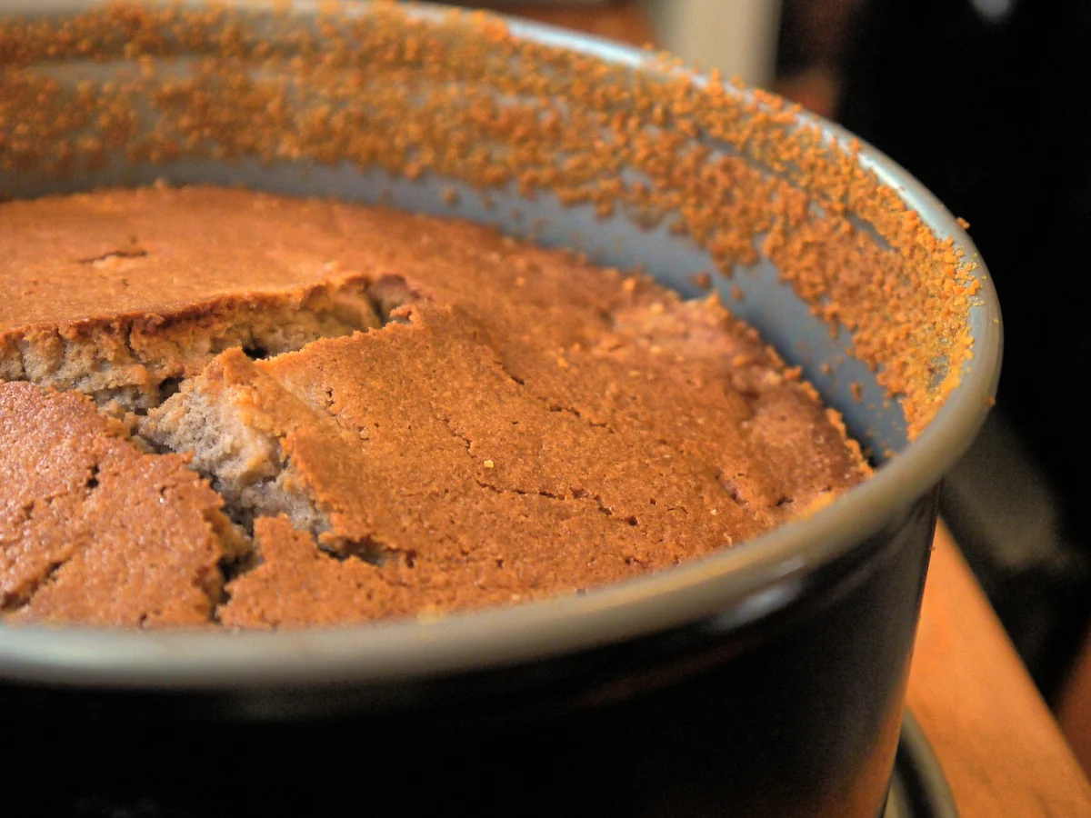 Rezept: Rotwein-Birnen-Kuchen Bild Nr. 936 Rotwein-Birnen-Kuchen - Rezept - Bild Nr. 936