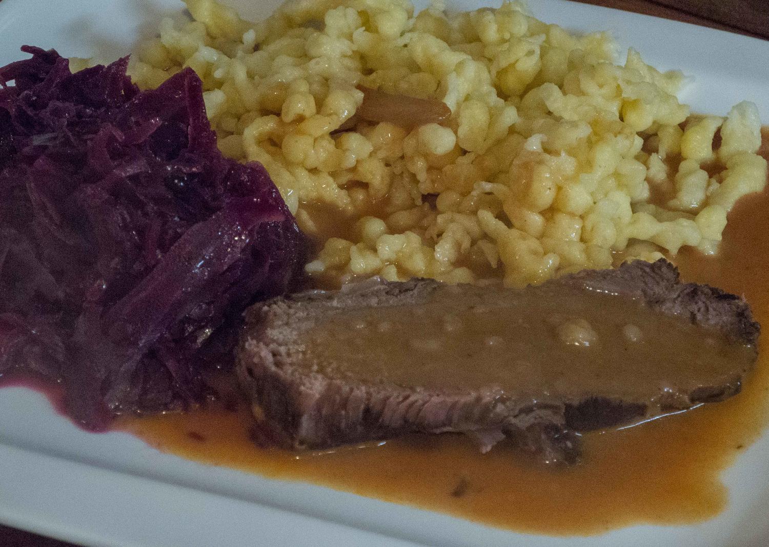 Sauerbraten vom Wildschwein in Rotweinsoße - Rezept - kochbar.de