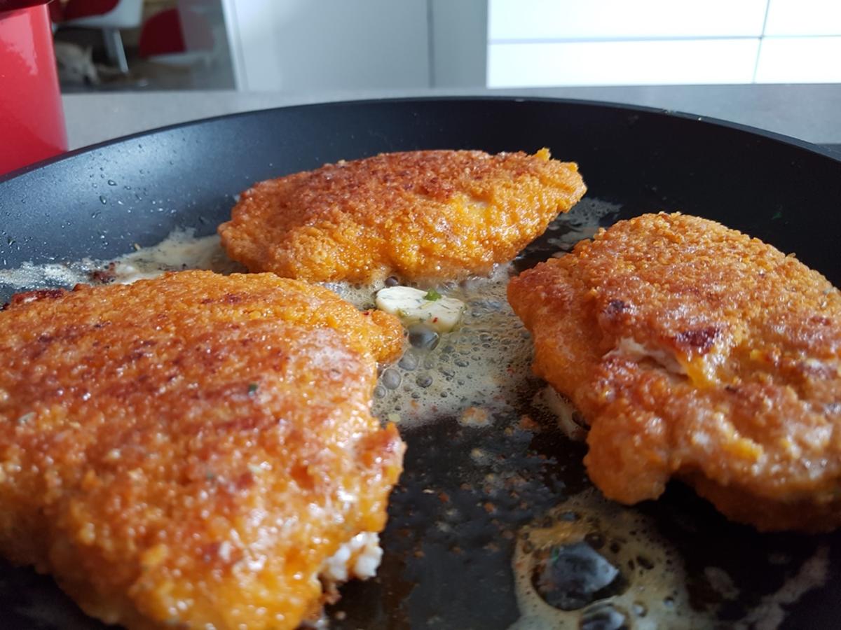 Schnitzel (gefüllt) mit Kastanien-Maronenpanade  à la Biggi - Rezept - Bild Nr. 4