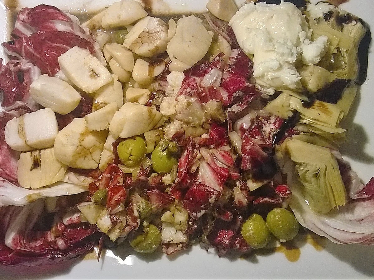 Radicchio mit Jakobsmuscheln und pyrenäischem Schafskäse (Brebiou) - Rezept - Bild Nr. 940