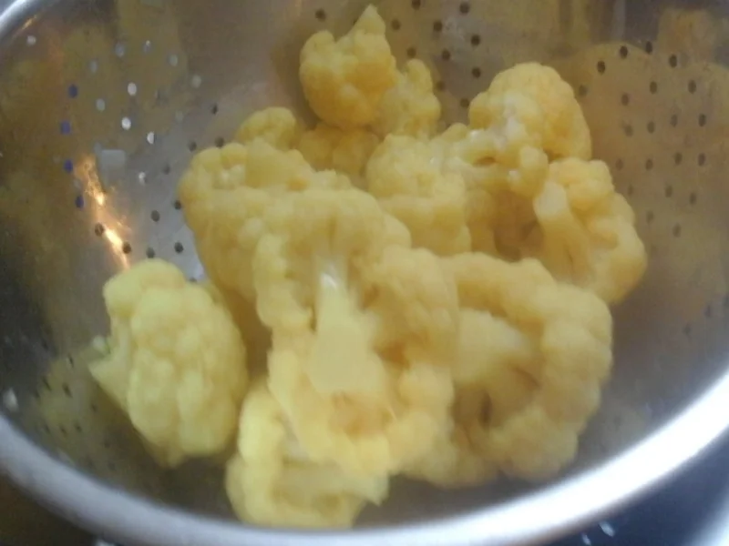 Rezept: Buletten asiatisch gewürzt mit Sauce, Curry-Blumenkohl und Möhren-Kartoffel-Stampf Bild Nr. 949 Buletten asiatisch gewürzt mit Sauce, Curry-Blumenkohl und Möhren-Kartoffel-Stampf - Rezept - Bild Nr. 949