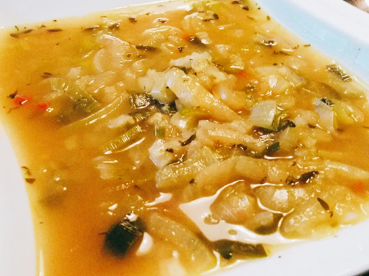 BiNe` S SCHARFE ZWIEBELSUPPE - Rezept - Bild Nr. 958