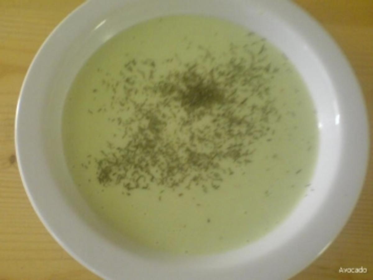 Avocadocremesuppe mit Butter und Mehl - Rezept mit Bild - kochbar.de