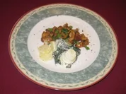 Mangold-Kartoffelsalat in Senfdressing mit gebratenen Pfifferlingen - Rezept