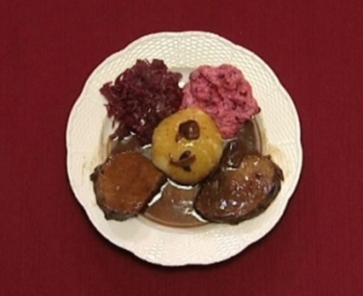 Bilder für Wildschwein an Steinpilzen, Klößen und Rotkohl (Dagmar Frederic) - Rezept