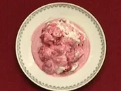 Himbeeren auf Meringue mit Vanille und Marc de Champagne (Jochen Senf) - Rezept