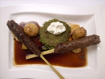 "Lolly Pops" vom Sirloin auf Erbsenrösti mit Kartoffeln an Teriyaki-Soße - Rezept