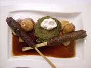 "Lolly Pops" vom Sirloin auf Erbsenrösti mit Kartoffeln an Teriyaki-Soße - Rezept