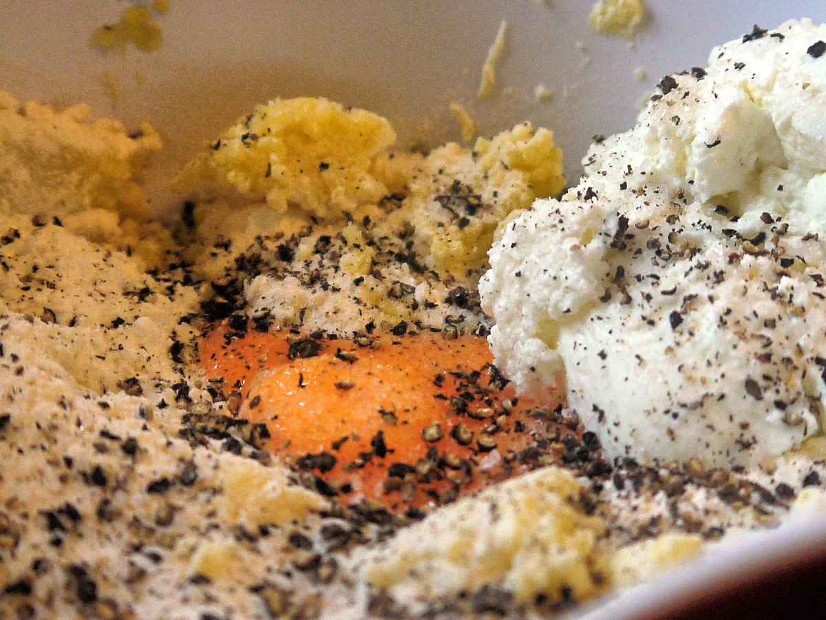 Kartoffel-Chorizo-Taler mit Limettendip und karamellisierten Lauchzwiebeln - Rezept - Bild Nr. 957