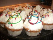 Muffins mit Sahne-Schmand-Haube  - Rezept - Bild Nr. 953