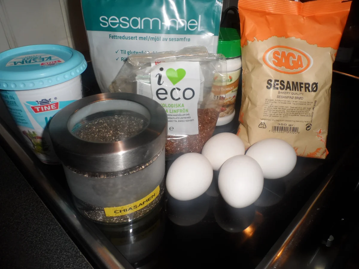 Rezept: BiNe` S QUARK - SESAMBRÖTCHEN Bild Nr. 953 BiNe` S QUARK - SESAMBRÖTCHEN - Rezept - Bild Nr. 953