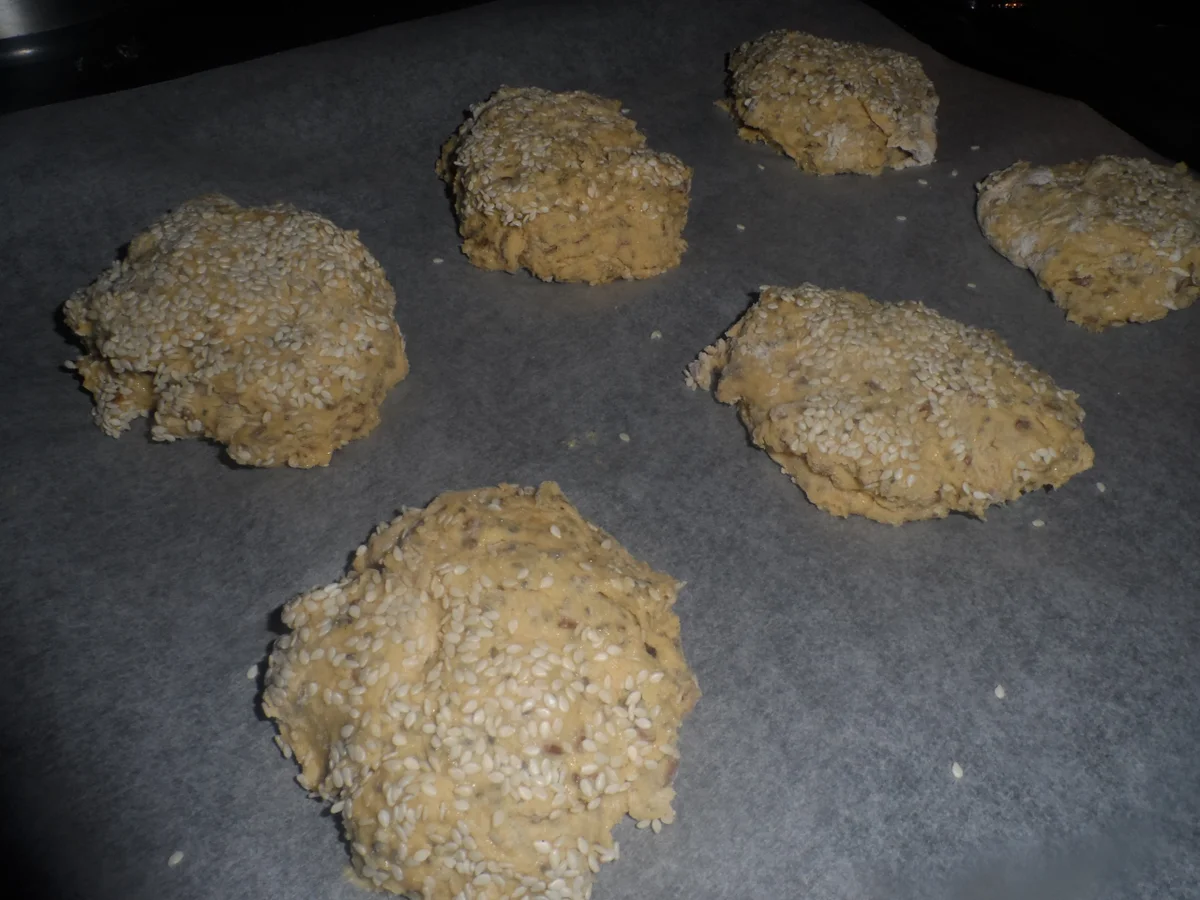 Rezept: BiNe` S QUARK - SESAMBRÖTCHEN Bild Nr. 954 BiNe` S QUARK - SESAMBRÖTCHEN - Rezept - Bild Nr. 954