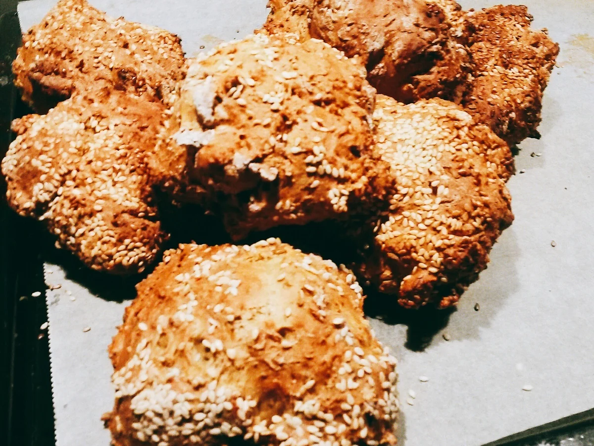 Rezept: BiNe` S QUARK - SESAMBRÖTCHEN Bild Nr. 957 BiNe` S QUARK - SESAMBRÖTCHEN - Rezept - Bild Nr. 957