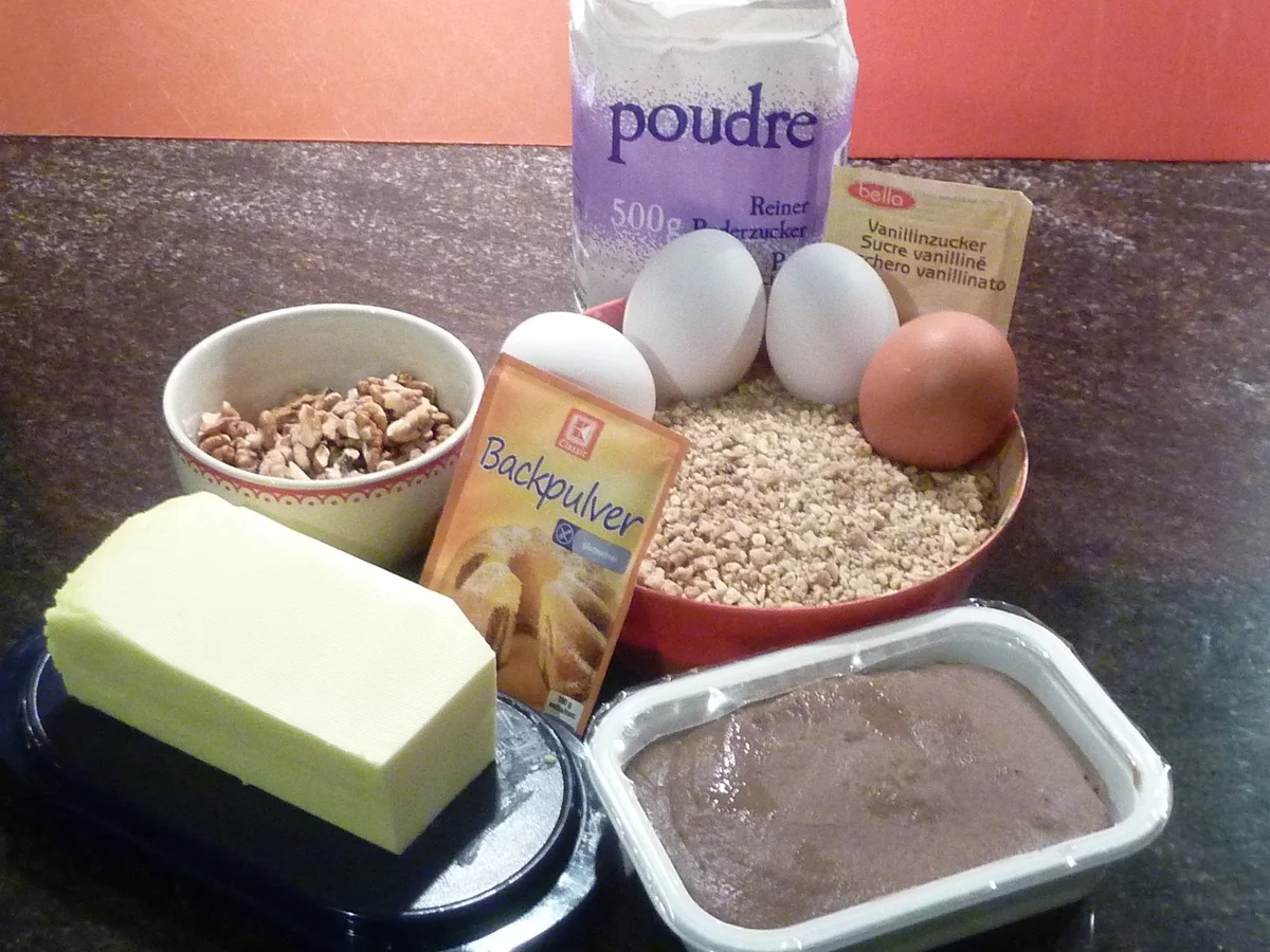 Rezept: Baumnuss-Marronikuchen mit Apfelsaftcreme Bild Nr. 952 Baumnuss-Marronikuchen mit Apfelsaftcreme - Rezept - Bild Nr. 952