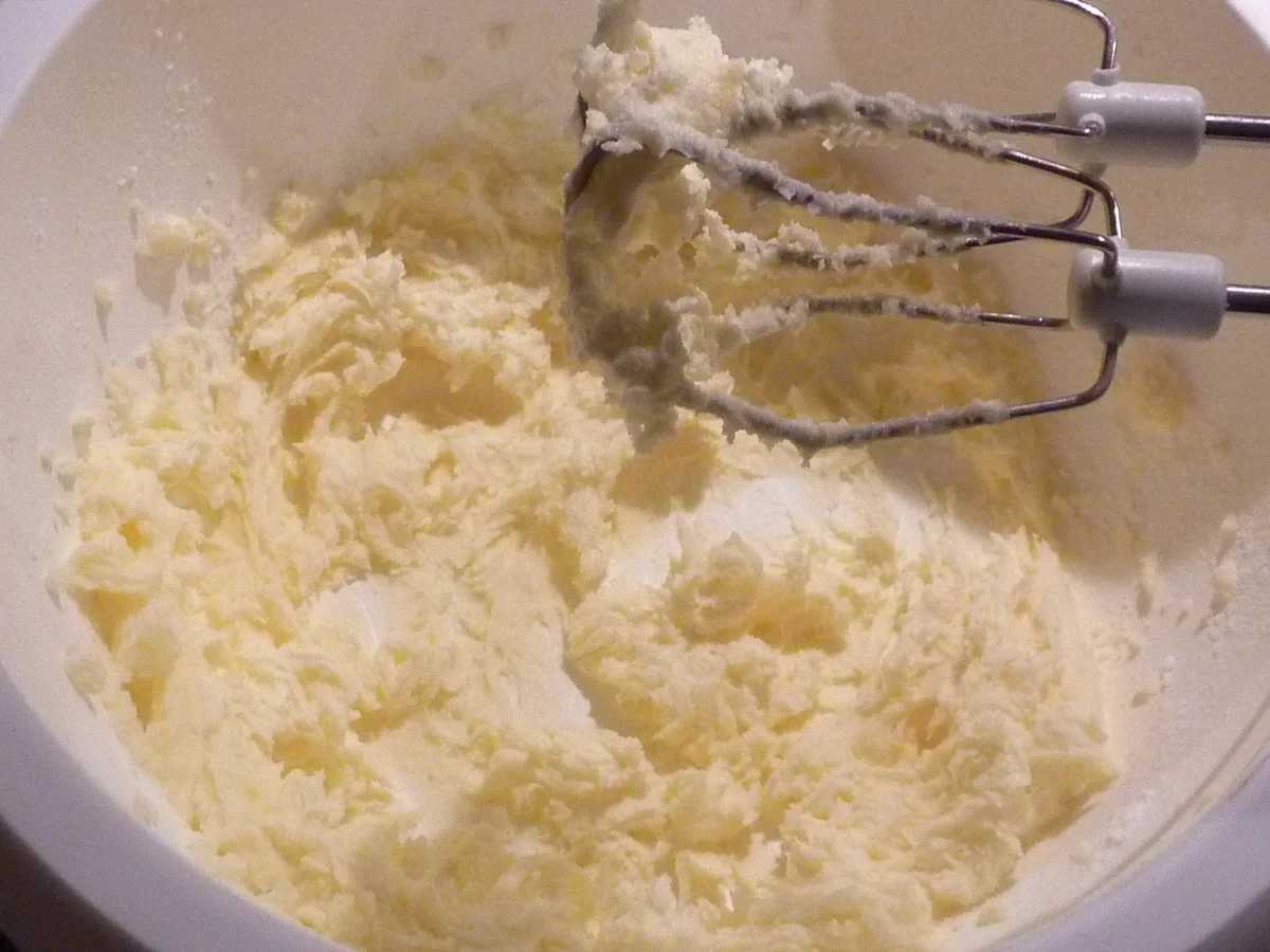 Rezept: Baumnuss-Marronikuchen mit Apfelsaftcreme Bild Nr. 954 Baumnuss-Marronikuchen mit Apfelsaftcreme - Rezept - Bild Nr. 954