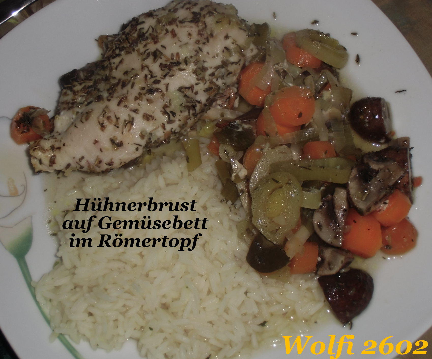 Bilder für (Huhn) Hähnchen auf Gemüsebett im Römertopf - Rezept