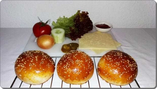 Hausgemachte Hamburger mit „Coca Cola Kaviar“ - Rezept - kochbar.de