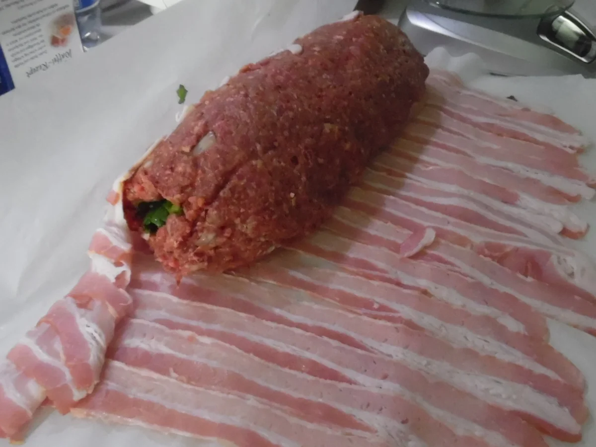 Gefüllte Hack-Rolle - Rezept - Bild Nr. 983