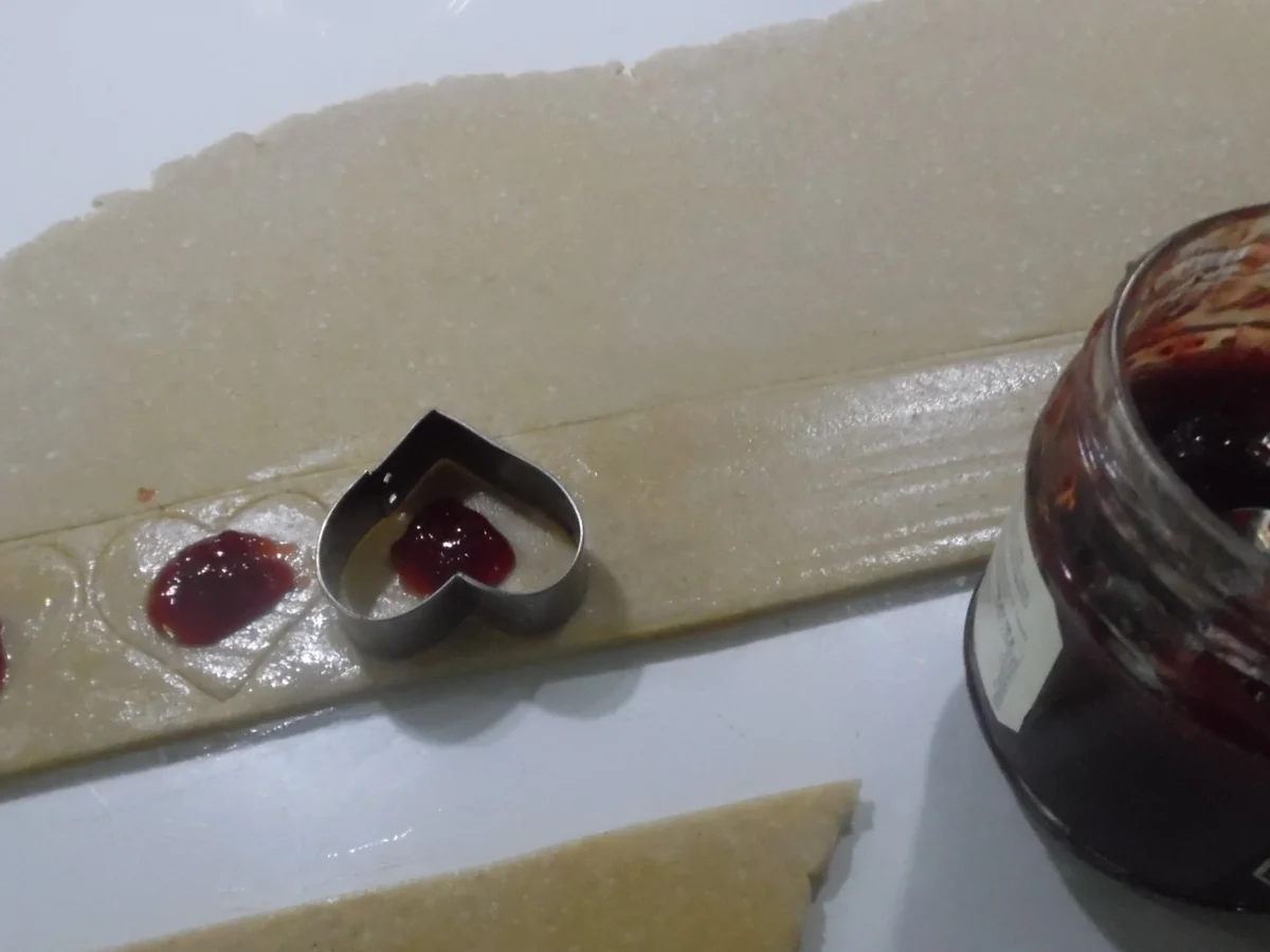 Rezept: Lebkuchenherzen, fruchtig gefüllt Bild Nr. 1003 Lebkuchenherzen, fruchtig gefüllt - Rezept - Bild Nr. 1003